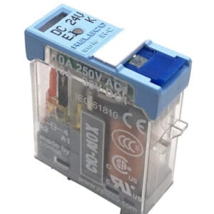Relevador DC 24V, corriente de conmutación 24V 10A, DPDT. Marca Releco.
